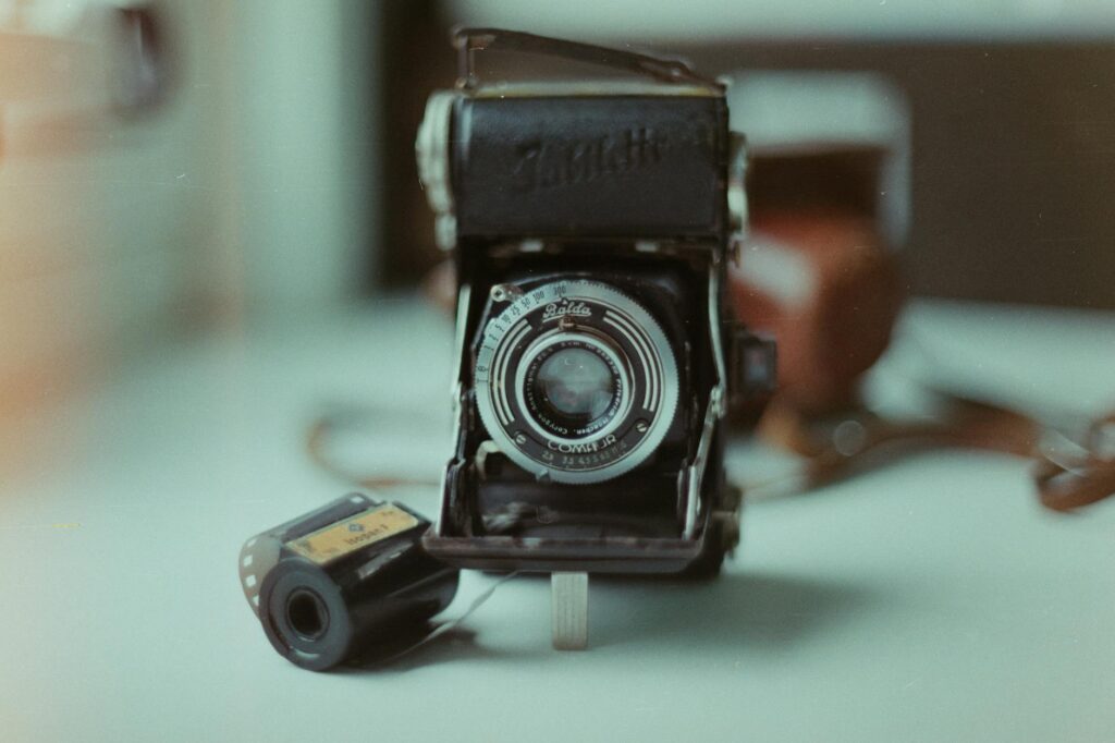 Miért fotóznak egyre többen újra filmre a digitális korszakban?